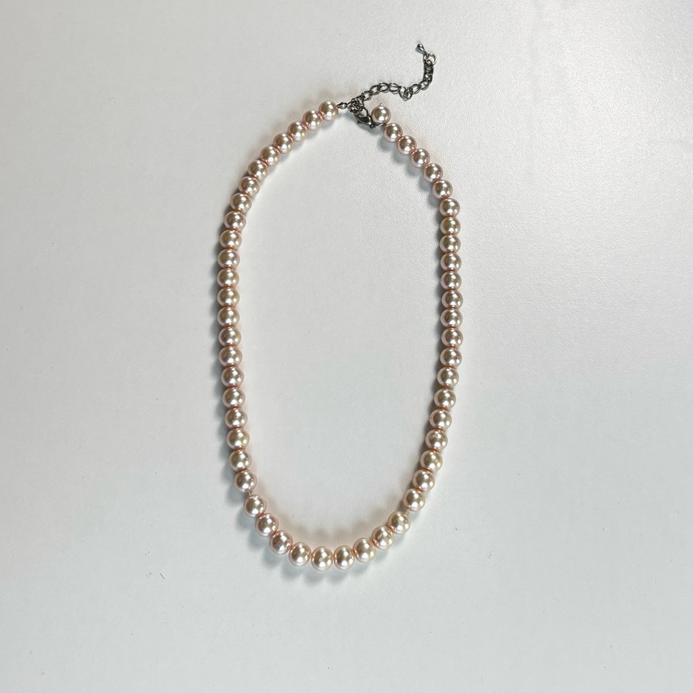 Elegant Pink Pearl Necklace